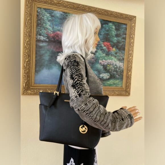 MICHAEL KORS Voyayer black crossgrain tote shoulder bag - Picture 3 of 9